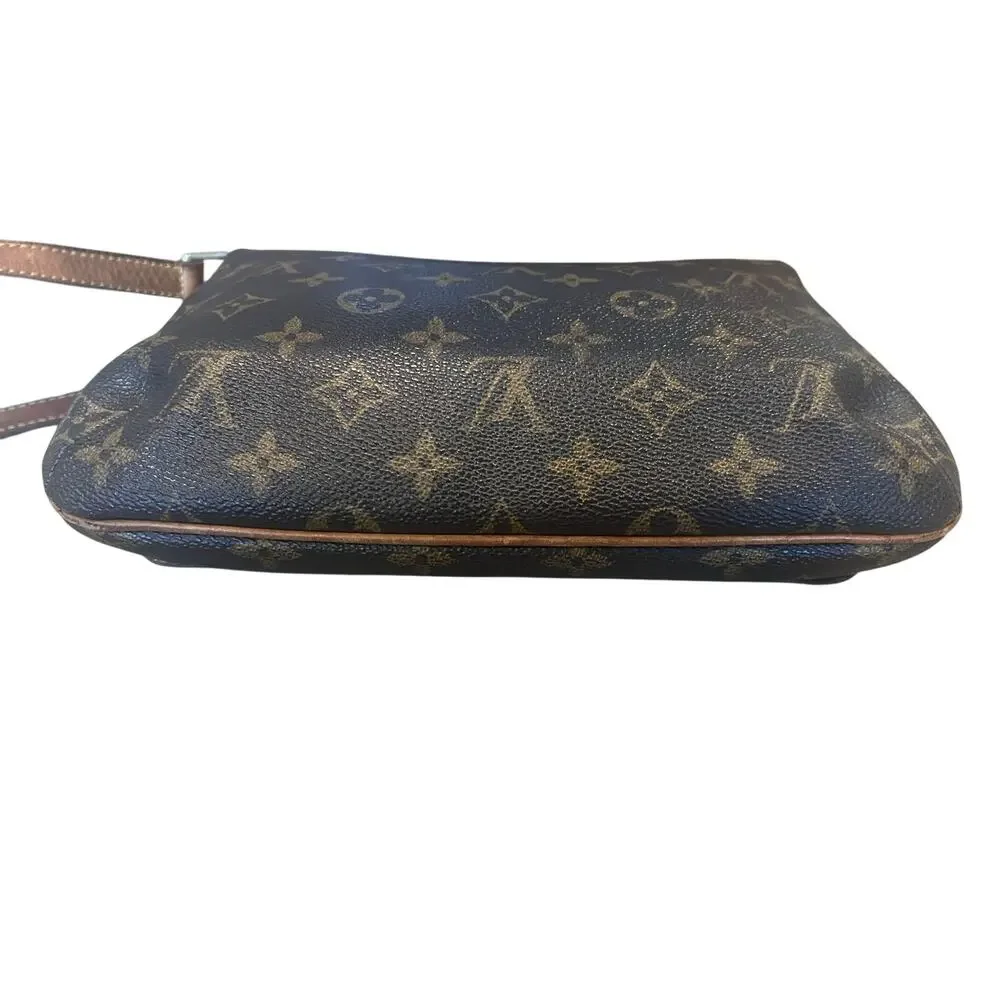 Louis Vuitton Vintage Monogram Musette Tango Short Strap Shoulder Y2K COA